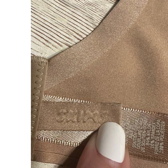 SKIMS Nipple Push Up Bra Size Size 32D Beige Neutral Padded Wired - Picture 5 of 6